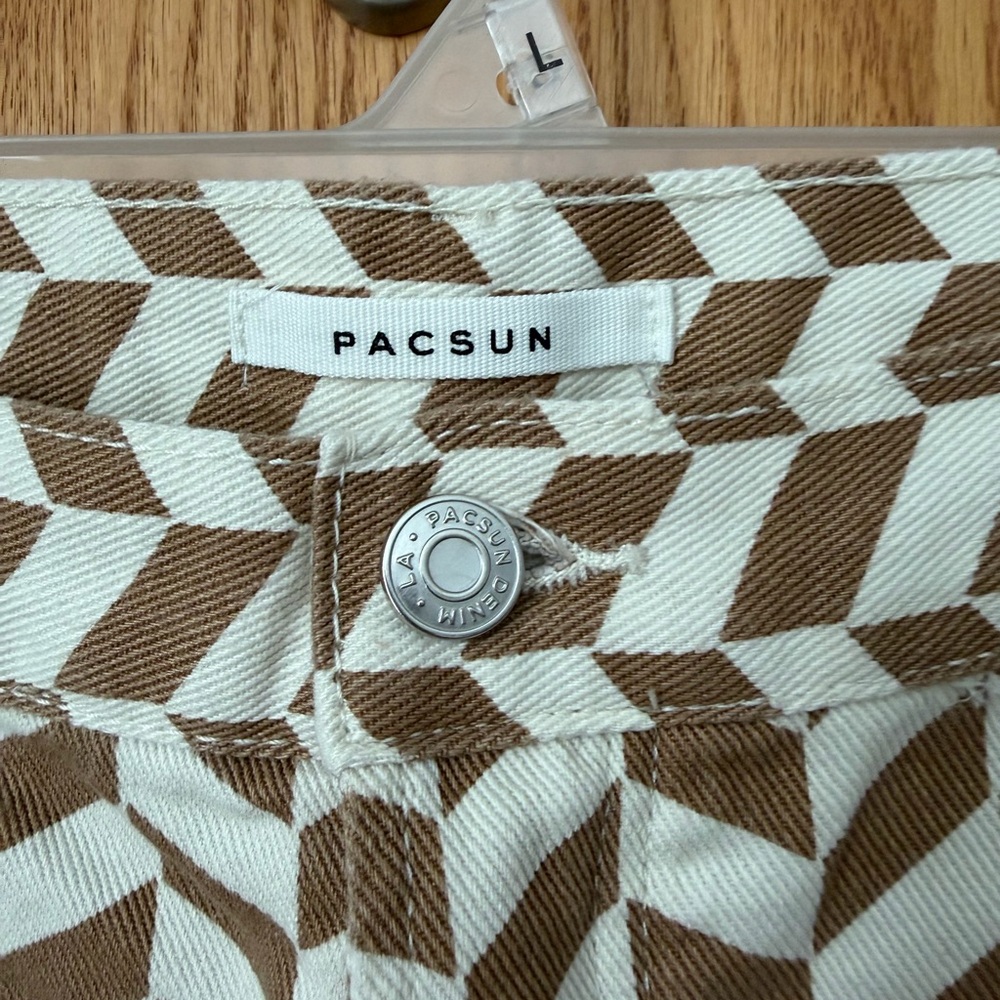 PacSun Tan and White Patterned Denim - funky pattern, straightleg with slit - 27 - Picture 4 of 9